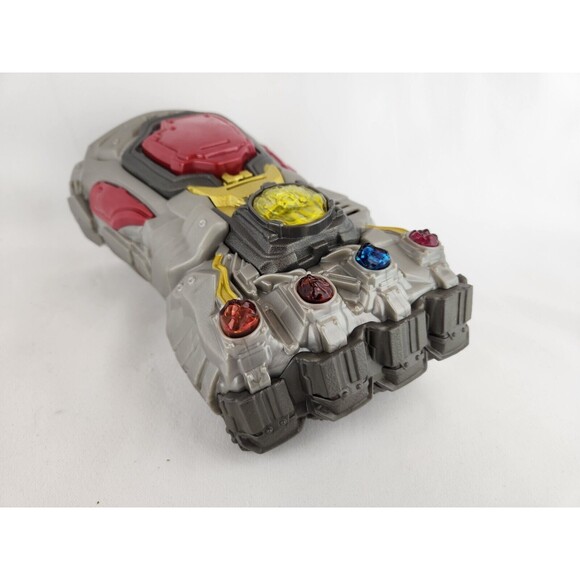 Hasbro Marvel Avengers Electronic Thanos Infinity Stones Gauntlet Glove Light Up - Picture 4 of 6